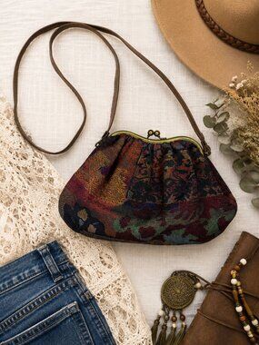 Vintage Tapestry Kiss Lock Crossbody Bag Floral Carpet Bag Boho Shoulder Purse